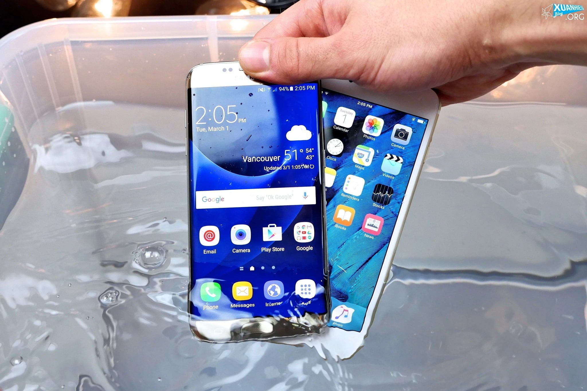 s7edge vs 6s plus waterproof - Tổng hợp một vài video kiểm tra độ bền của Galaxy S7 Edge với iPhone 6S Plus