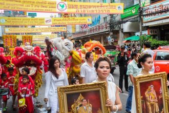 Lễ hội ăn chay Bangkok: Trải nghiệm ẩm thực chay độc đáo ở Chinatown!