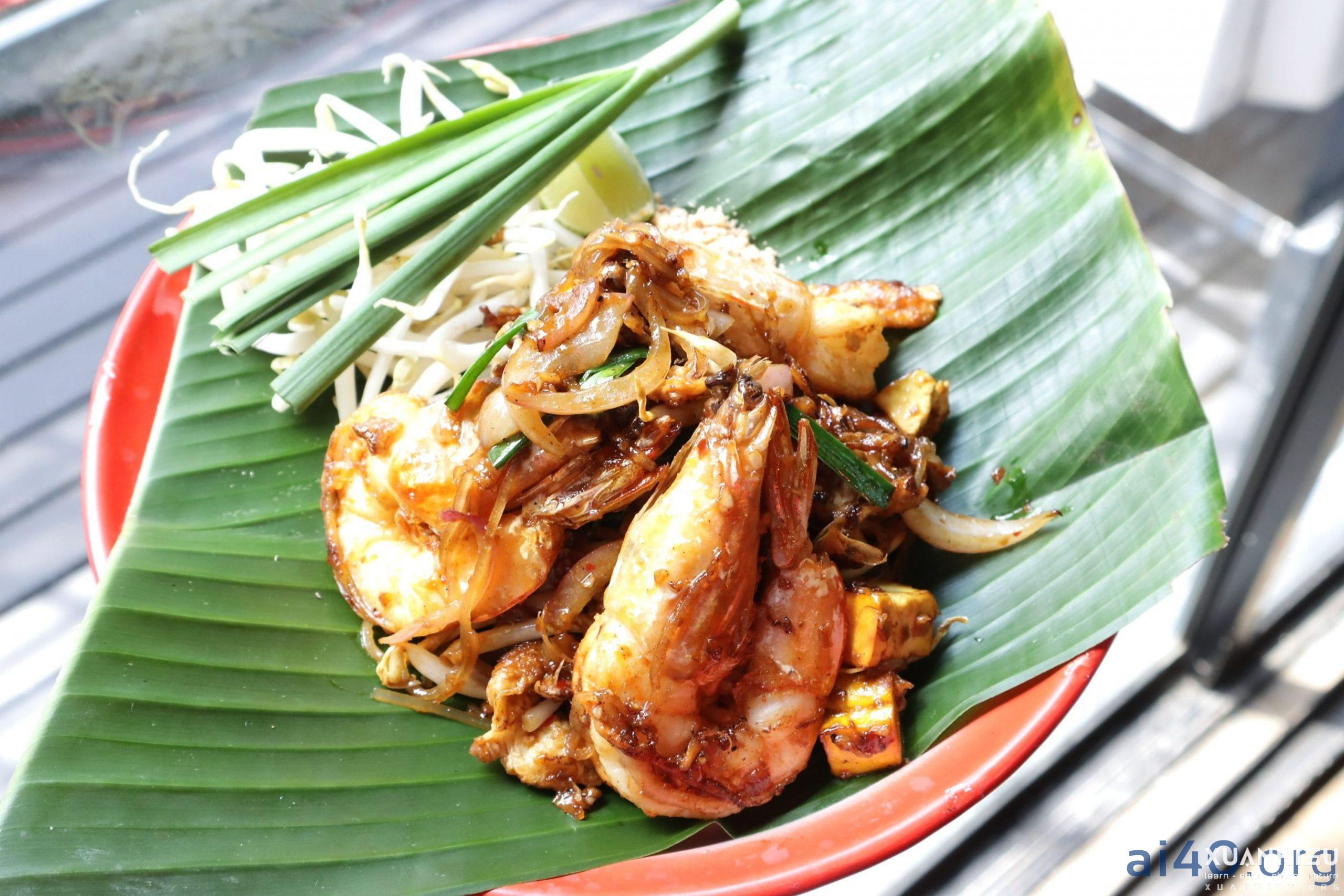 Pad Thai Fai Ta Lu: Quán Pad Thái Michelin mới nổi ở Bangkok, xứng danh ‘kỳ phùng địch thủ’ của Thipsamai?