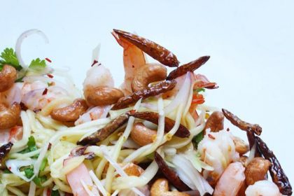Gỏi xoài tôm kiểu Thái & bánh chanh dứa: Khám phá hương vị hè!